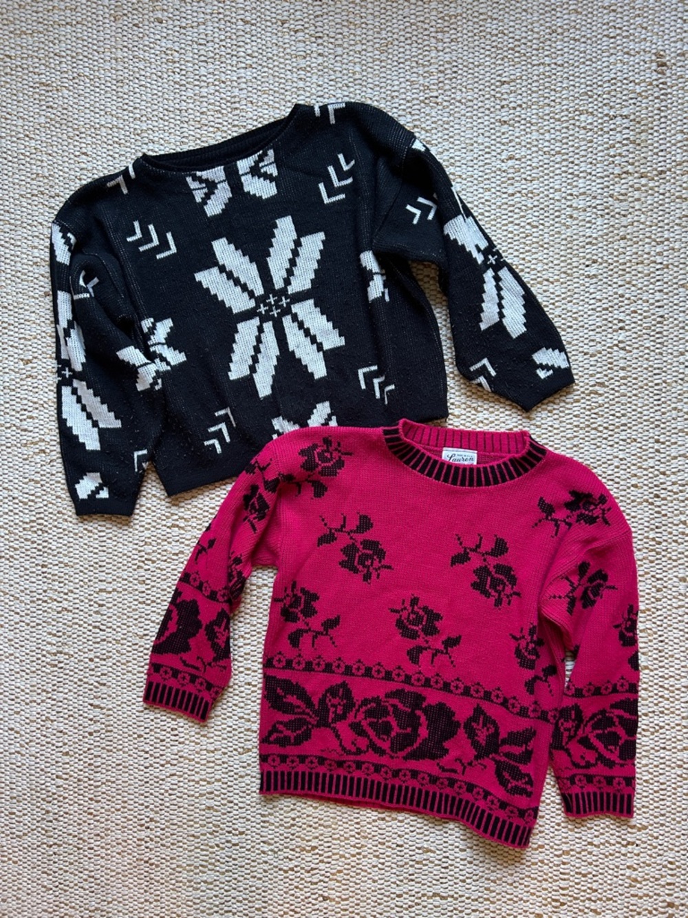 Vintage sweaters bundle of 2